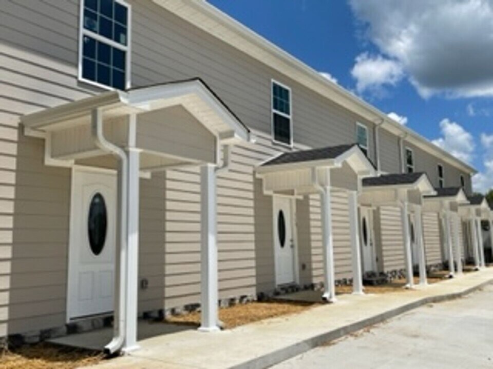 115 6th Ave NE in Winchester, TN - Building Photo