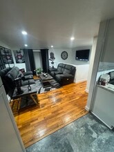 1728 Beacon Dr in Saginaw, MI - Foto de edificio - Building Photo