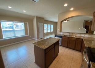 128 Kasper Dr in Boerne, TX - Building Photo - Building Photo