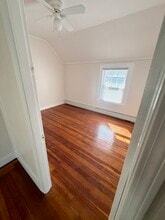 53 Locust St, Unit 2 in New Bedford, MA - Foto de edificio - Building Photo