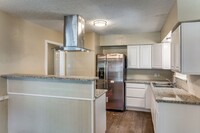 10630 Coogan Dr in Dallas, TX - Building Photo - Building Photo