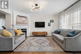 36 John W Taylor Ave in New Tecumseth, ON - Building Photo - Building Photo