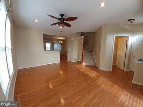 912 Glaze Ct in Odenton, MD - Building Photo - Building Photo