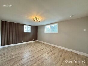 2320 W 47th Ave-Unit -1 in Kansas City, KS - Building Photo - Building Photo