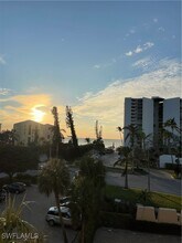 3500 Gulf Shore Blvd N in Naples, FL - Building Photo - Building Photo