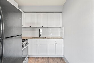 305 Roberts St in Houston, TX - Building Photo - Building Photo