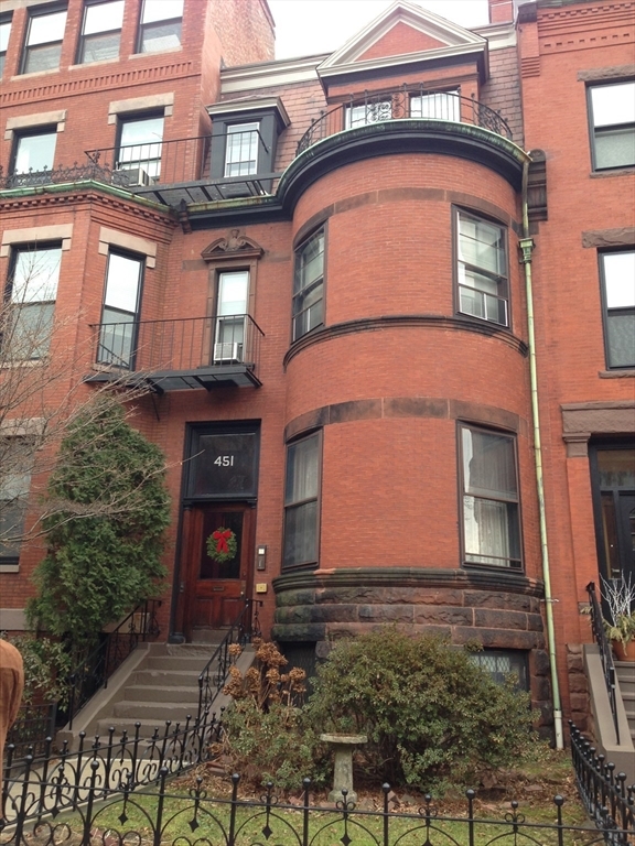 453 Beacon St, Unit 453 in Boston, MA - Foto de edificio - Building Photo