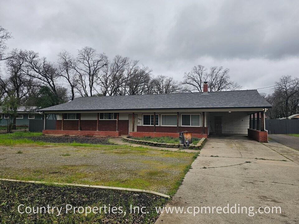 3462 White Oak Dr in Cottonwood, CA - Building Photo