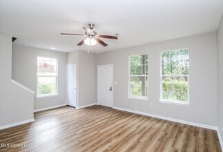 511 Olive Branch Way, Unit Building B-209 in Oxford, MS - Building Photo - Building Photo