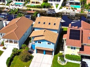 6241 Bayside Dr in New Port Richey, FL - Building Photo - Building Photo