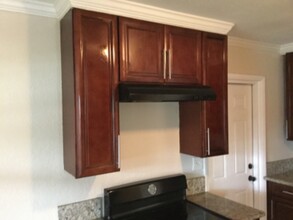 10918 Starkey Rd in Seminole, FL - Building Photo - Building Photo
