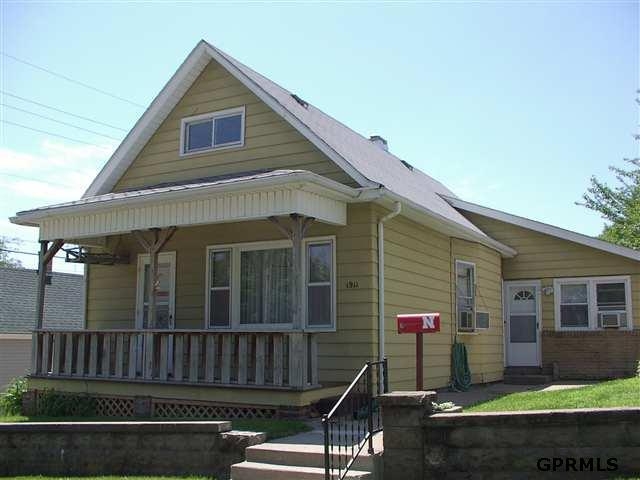 1911 Q St in Omaha, NE - Building Photo