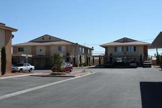 4715 Vegas Valley Dr in Las Vegas, NV - Foto de edificio - Building Photo