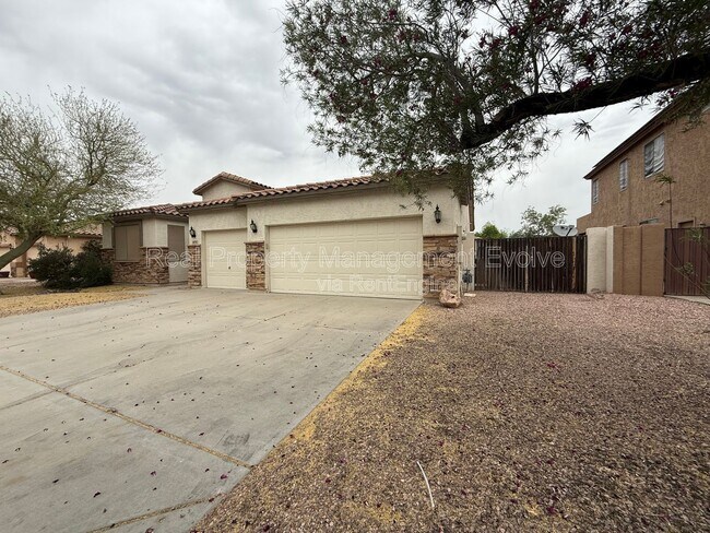 8278 W Charter Oak Rd in Peoria, AZ - Building Photo - Building Photo