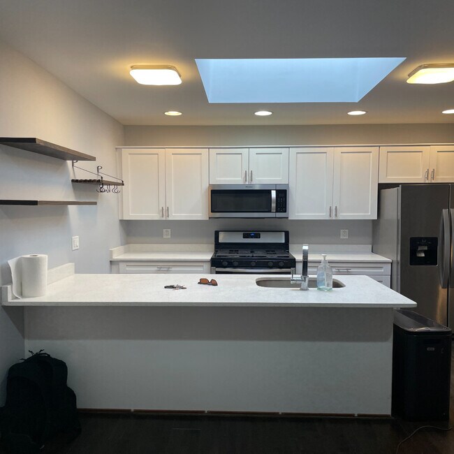 1721 Trinidad Ave NE, Unit 4 in Washington, DC - Foto de edificio - Building Photo