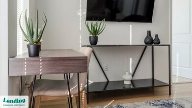 650 N Main St in Fortville, IN - Foto de edificio - Building Photo