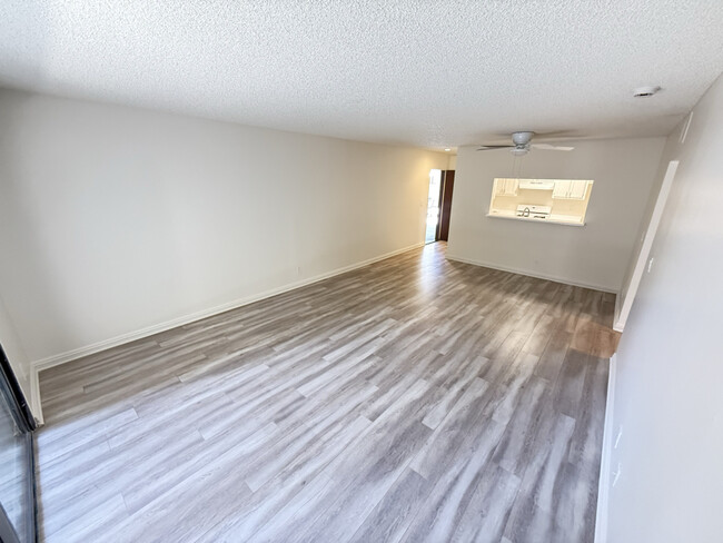15020 Burbank Blvd