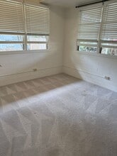 1571 Thurston Ave-Unit -Downstairs in Honolulu, HI - Building Photo - Building Photo