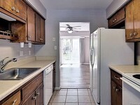 1040 N Green Dr photo'