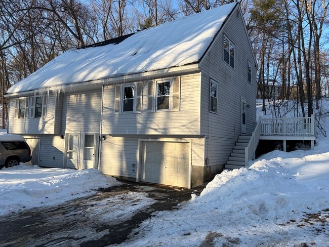 2 Bayleaf Way, Unit Right Side