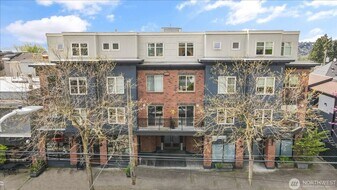 1909 10th Ave W in Seattle, WA - Building Photo