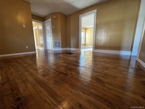 56 Watkins Ave in Middletown, NY - Building Photo - Building Photo