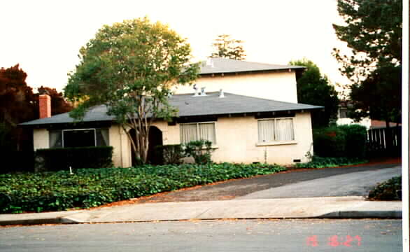 676 Begonia Way in Sunnyvale, CA - Building Photo - Building Photo