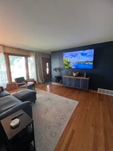 541 N 109th St in Wauwatosa, WI - Building Photo - Building Photo