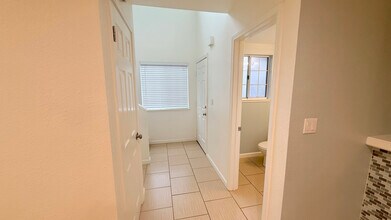 1013 Woodside Rd in Redwood City, CA - Building Photo - Building Photo