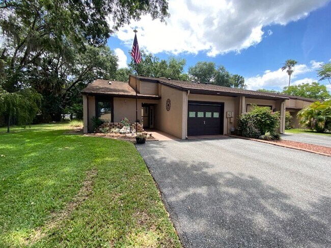 800 McKenzie Ln in Leesburg, FL - Building Photo - Building Photo