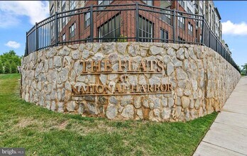 102 St Ives Pl in Oxon Hill, MD - Building Photo - Building Photo