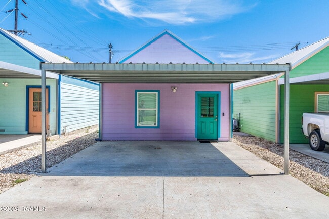 1402 General Mouton Ave in Lafayette, LA - Building Photo - Building Photo