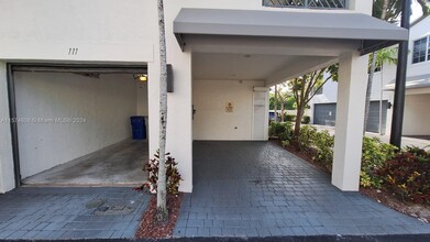 111 SE 7th Ave in Pompano Beach, FL - Building Photo - Building Photo