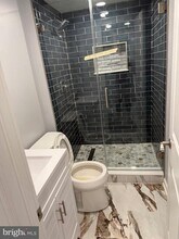 7810 Newington Woods Dr in Springfield, VA - Building Photo - Building Photo
