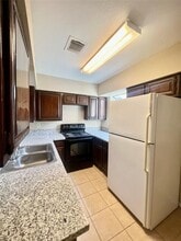 9901 Sharpcrest St in Houston, TX - Building Photo - Building Photo