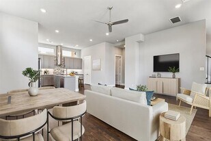 4226 Roseland Ave in Dallas, TX - Building Photo