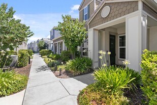 3286 Owl ct in West Sacramento, CA - Building Photo