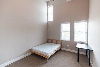 3433 S Indiana Ave in Chicago, IL - Building Photo - Building Photo