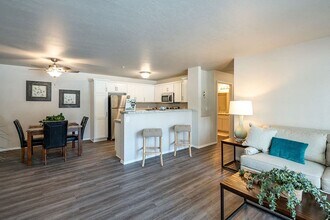 Heather Valley in Reedsburg, WI - Building Photo - Building Photo