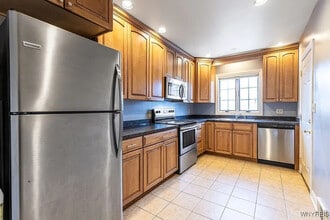 221 Lexington Ave in Buffalo, NY - Building Photo - Building Photo