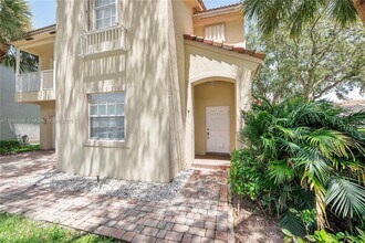 7457 NW 18th Dr in Hollywood, FL - Building Photo - Building Photo