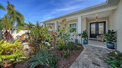 1111 Mallorca Dr in Bradenton, FL - Building Photo - Building Photo
