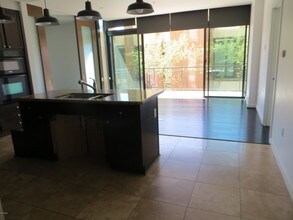 208 W Portland St-Unit -255 in Phoenix, AZ - Building Photo - Building Photo