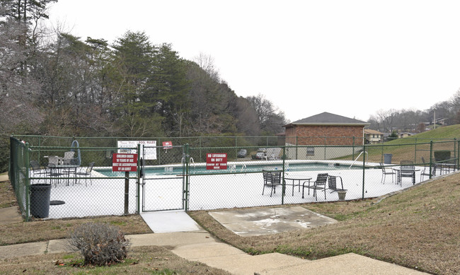 Townehills Apartments in Hixson, TN - Foto de edificio - Building Photo