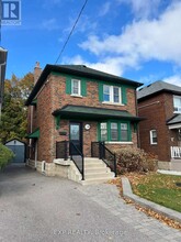 204 Floyd Ave in Toronto, ON - Building Photo - Building Photo