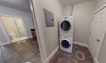 9 Beacon St, Unit 1T in Somerville, MA - Building Photo - Building Photo