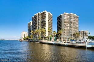 1900 Virginia Ave in Ft. Myers, FL - Building Photo