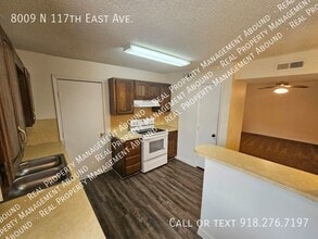 8009 N 117th E Ave in Owasso, OK - Building Photo - Building Photo