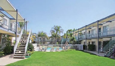 Oceanair Apartment Homes in Costa Mesa, CA - Building Photo - Building Photo