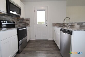 118 Wind Ridge Dr, Unit B in Copperas Cove, TX - Building Photo - Building Photo